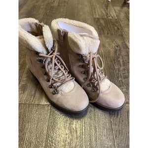 Like new in box Crown Vintage Brown Suede Boots